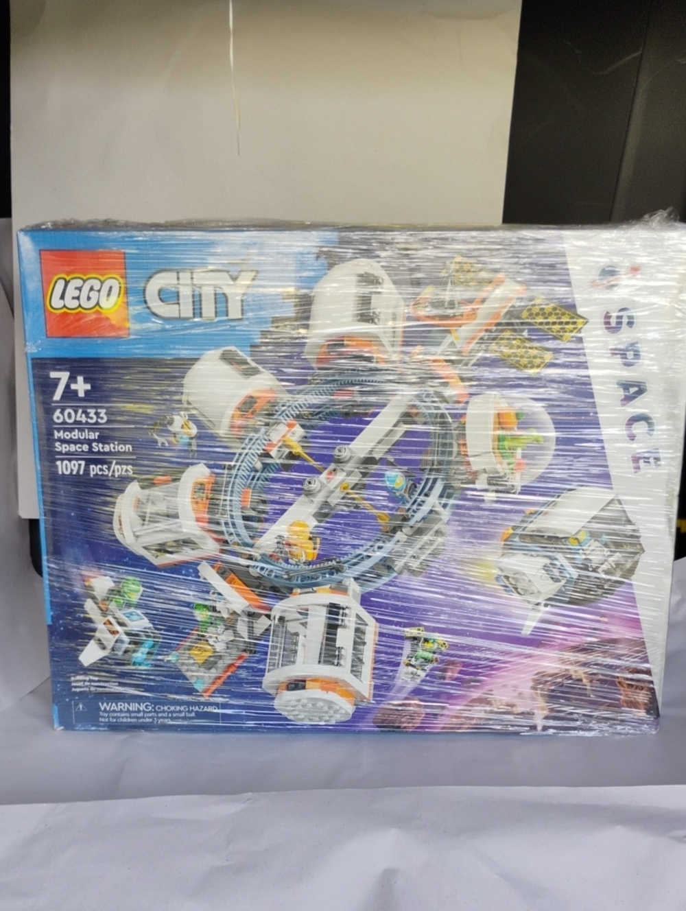 (A-1) NWT Lego City Modular Space Station Lego Set